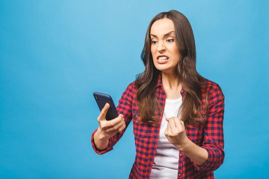 Instagram Wants You To Act Like A Toddler and “Rage Shake” Your Phone