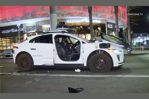 Waymo 900x600