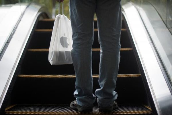 Google's Stealth Incubator, Buzzfeed's Secret, Apple's Woes And The Color Of The Year